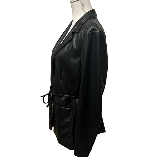 7 For All Mankind Faux Vegan Leather Belted Jacket Blazer Black Size Large - Picture 2 of 16
